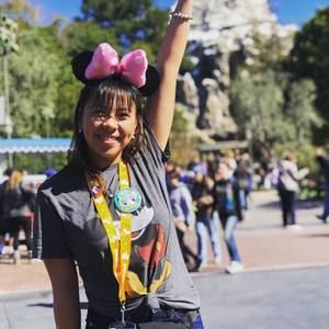 Meet your Posher, Maria patricia